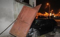 Házkapukat rongáltak ittas sofőrök húsvétkor Hargita megyében