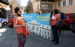 Folytatódik a katolikus iskolában tanuló diákok szüleinek ügyészségi kihallgatása