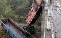 Alkoholt fogyasztott a halálos áldozatokat követelő kisiklott vonat két mozdonyvezetője