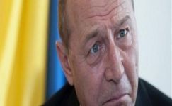 Ambrus Attila: A mindent elsöprő kisebbség 