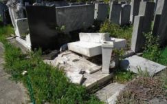 Sírköveket törtek össze a bukaresti zsidó temetőben