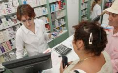 Telefonon jelezhetik ezentúl a betegek a gyógyszerhiányt