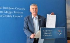 A háromszéki prefektus ismét keresztbe tett a kétnyelvűségnek