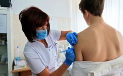 Rossz bánásmódért felelősségre vonható az oltást megtagadó szülő, ha meghal a gyereke