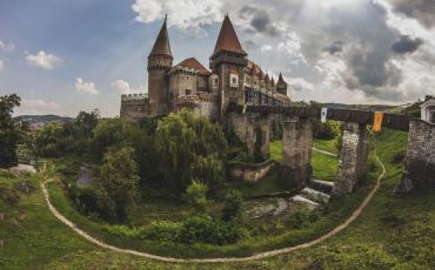 Kirabolták a vajdahunyadi vár jegypénztárát