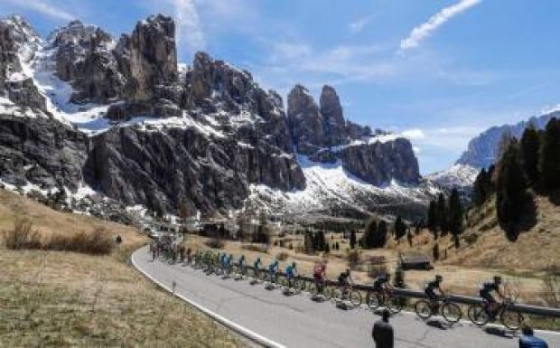 Mégsem díjazzák a lejtők királyát a Giro d'Italián