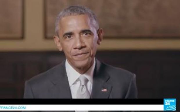 Barack Obama videóüzenetben támogatja Emmanuel Macront