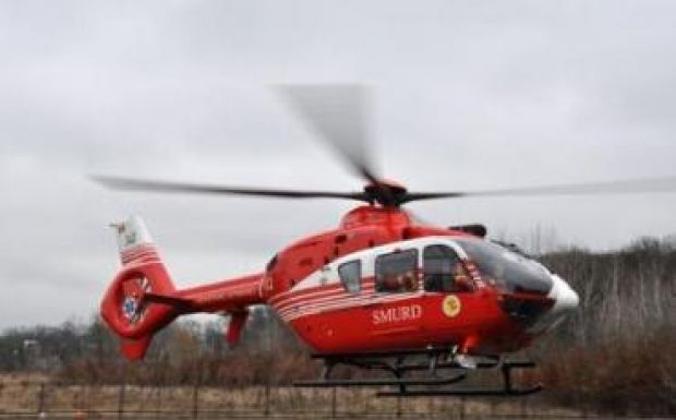 Súlyosan megsérült az Azuga völgyén egy külföldi motorbiciklis turista