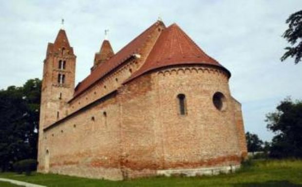 Felújítják az ákosi református templomot