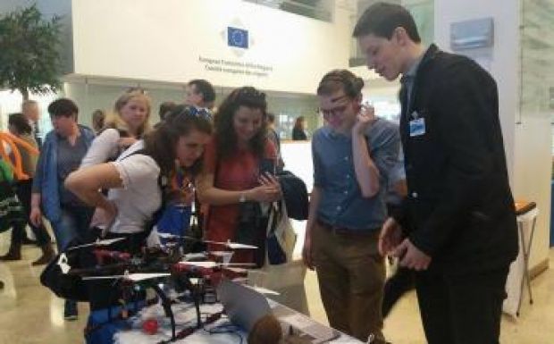 Életmentő drónt fejlesztett Imets Tamás csíkszeredai feltaláló