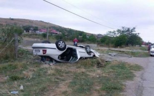 Baleset Hargita megyében: felborult az autójával egy 18 éves fiú