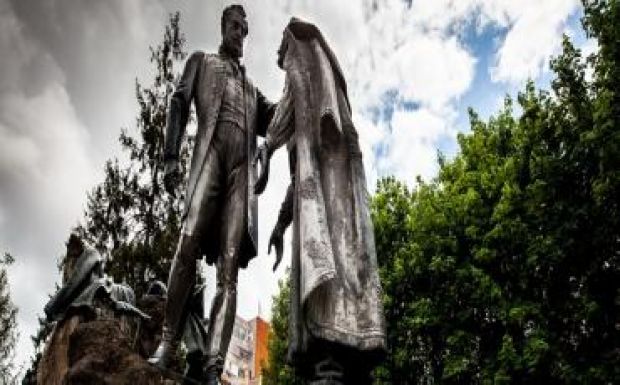 Ambrus Attila: Félúton, útközben