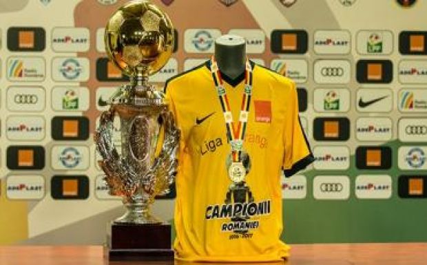 Bajnok Gheorghe Hagi csapata