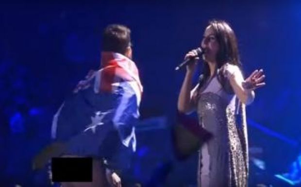 Meghökkentő jelenetek is voltak az Eurovíziós Dalfesztiválon