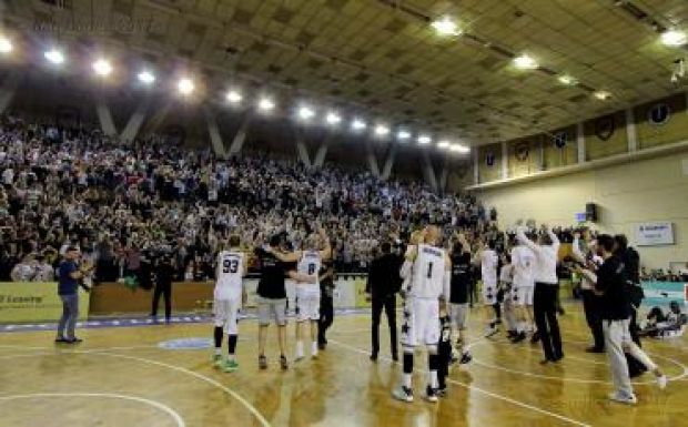 Férfi kosár: fantasztikus hangulatú mérkőzés után döntős az U-BT