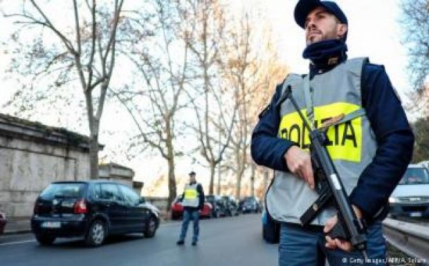 Az olasz maffia irányított egy menekülttábort