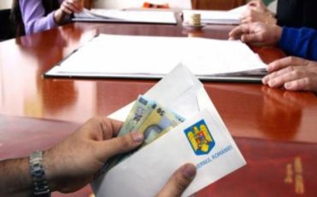 A magánszektor láthatja kárát az állami béremeléseknek