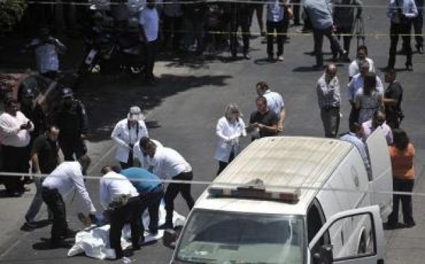 Megölték Mexikó egyik vezető újságíróját