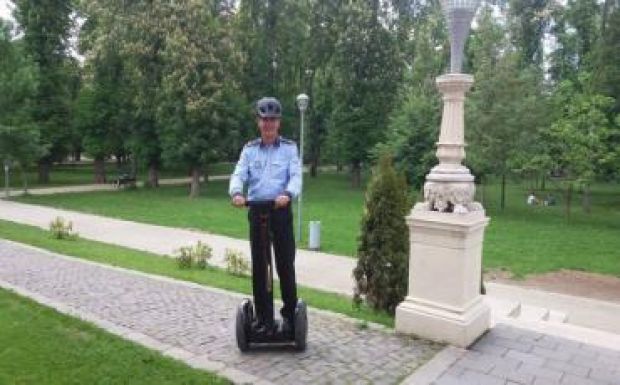Segwayeken járőröznek a kolozsvári rendőrök