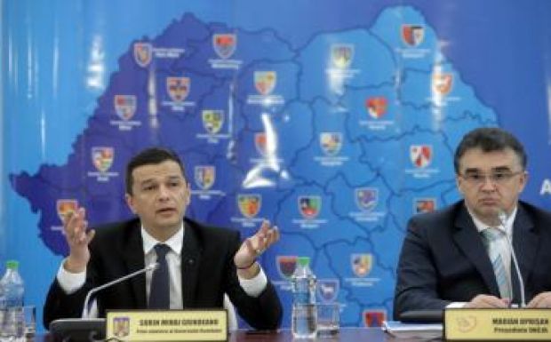 A kormányfő lándzsát tört a decentralizáció mellett