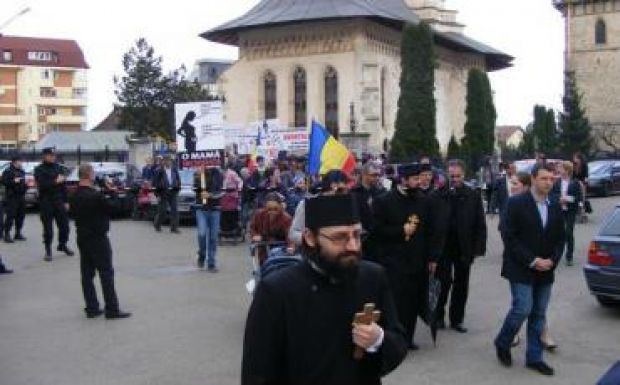 Ezt kérik az alkotmánymódosításon kívül a vallási szervezetek