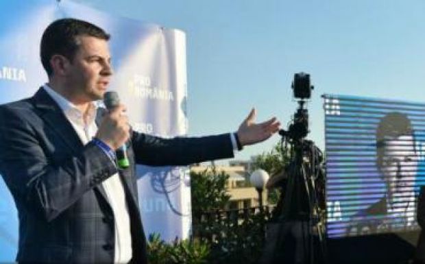 Bemutatták Daniel Costantin új pártját, a Pró Romániát