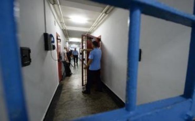 Felakasztotta magát egy őrizetes a rendőrségi fogdában