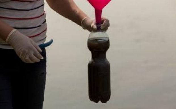 Állatmaradványokkal, húggyal és vegyszerekkel teli szenny ömlik a Szamosba – az Unicarm így spórol