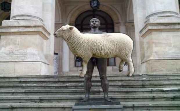 Báránykával népszerűsítenék Romániát – beindult a mémgyár