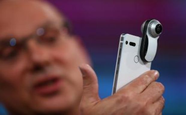Bemutatta saját okostelefonját az Android atyja