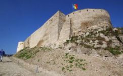 Lezuhant Déva várának faláról és életét vesztette egy fiatal