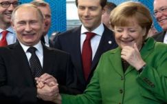 Két év után Oroszországba látogat Merkel