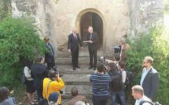 Hans Klemm: támogatjuk a románok korrupcióellenes harcát