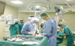 Egészségügyi miniszter: 12 ezer orvos vándorolt külföldre