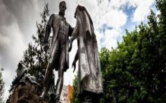 Ambrus Attila: Félúton, útközben