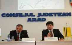 Aláírták az Arad–Békés közútfejlesztési együttműködést