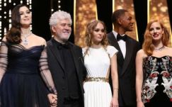 Almodóvar Cannes-ban: nem nyerhetnek díjat a Netflix filmjei