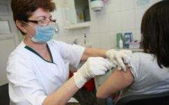 A miniszter szerint erre az évre biztosított a kanyaró elleni védőoltás