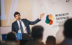 FUEN-kongresszus: valamennyi kisebbségnek testre szabott megoldás kell