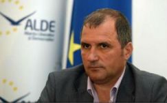 Tăriceanu „tisztogatási politikája” miatt lép ki a pártból az ALDE egyik tagja