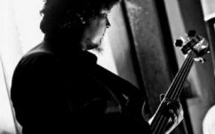 Balesetben meghalt Szántó Lóránd, a kolozsvári Funkorporation basszusgitárosa