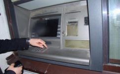 Legyen minden faluban bankautomata – kérte a bankároktól a kormányfő