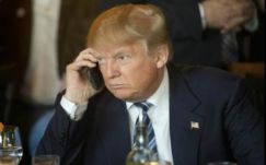 Trump megadta mobiltelefonja közvetlen számát több vezetőnek