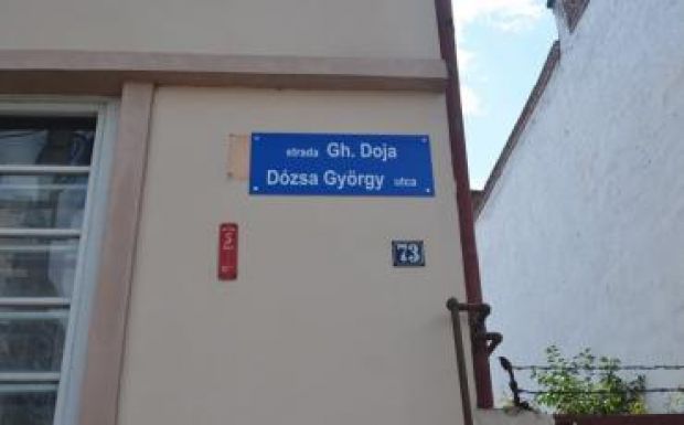 Nem folytatódott a magyar utcanévtáblák leszerelése Marosvásárhelyen