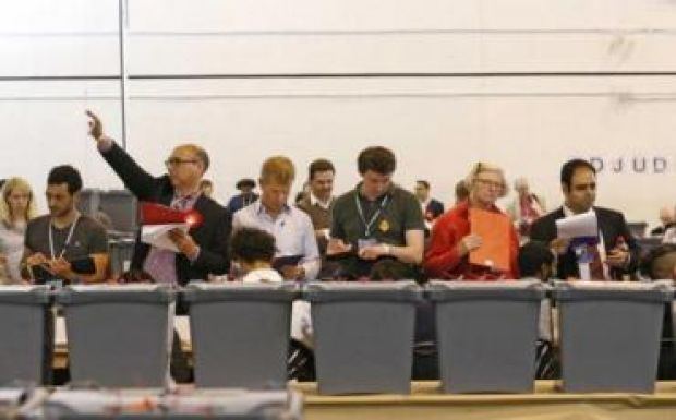 Jelentősen gyengült az angol font