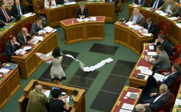 Magyarországon elfogadták a civiltörvényt