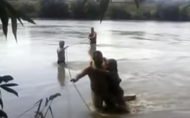 Kimentett egy rendőr egy 11 éves aradi kislányt a Marosból