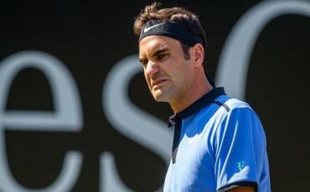 Federer visszatért, de rögtön ki is kapott