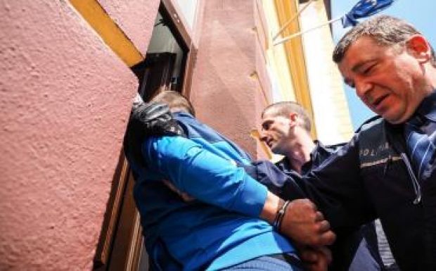 Három kislányt akart megerőszakolni egy Szeben megyei férfi