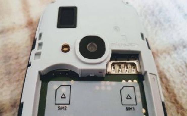 Kanadában csak kártyafüggetlen telefonokat fognak árulni